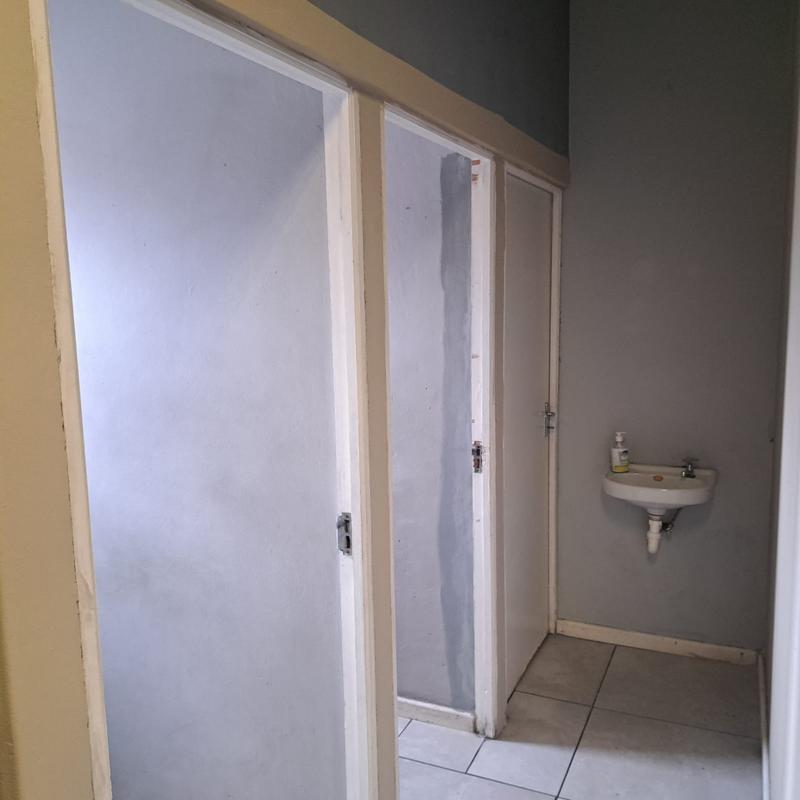 To Let commercial Property for Rent in Korsten Eastern Cape